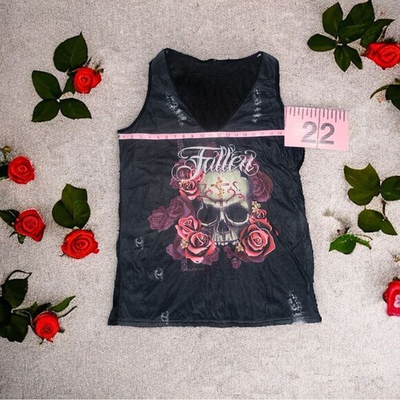Fallen l Top, Sleep Top l Skull & Roses Design l 1X l VGUC - Picture 4 of 10